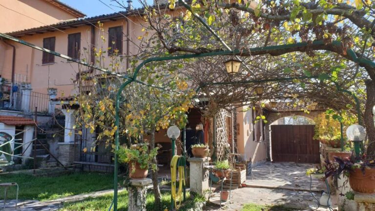 Rustico a Spoleto — € 135.000