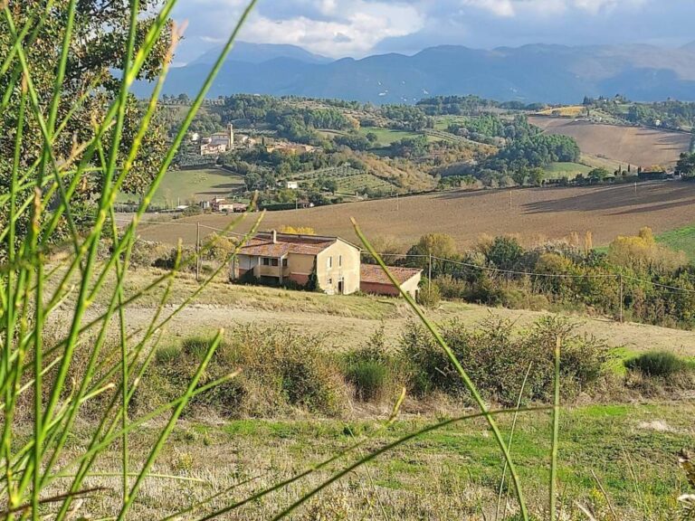 Rustico a Spoleto — € 115.000