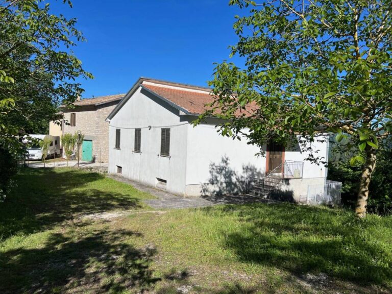 Villa a Cerreto di Spoleto — € 75.000
