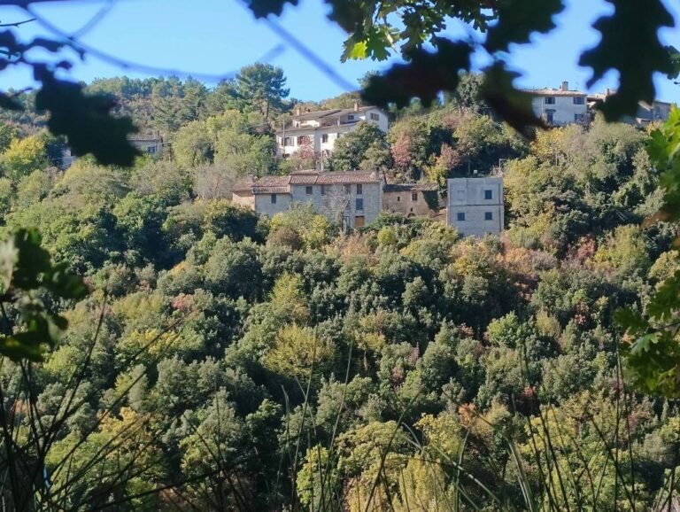 Rustico a Spoleto — € 48.000