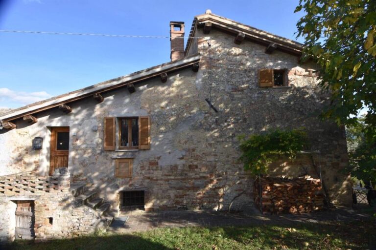 Rustico a Montefalco — € 98.000