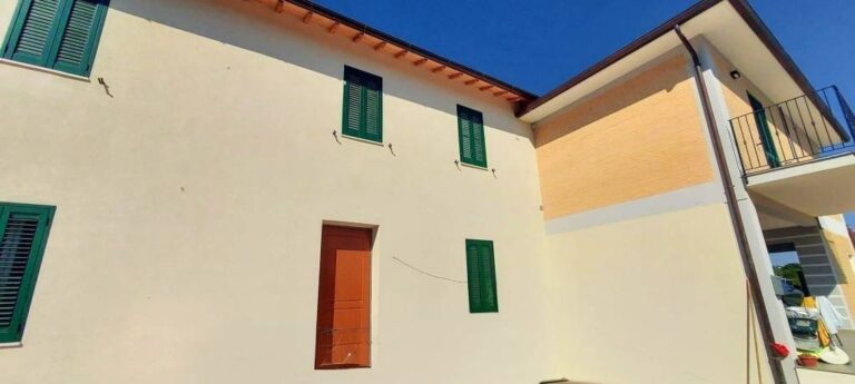 Casa indipendente a Spoleto — € 160.000